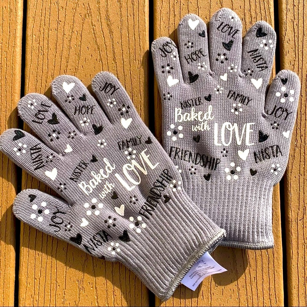 🆕TARA TESHER INSPIRATIONAL FASHIONISTA OVEN MITTS GLOVES w/SILICONE ACCENTS NWTS
